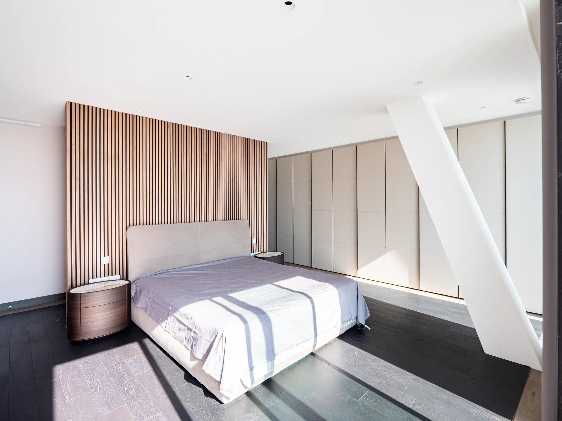 Living Spaces: photograph 5