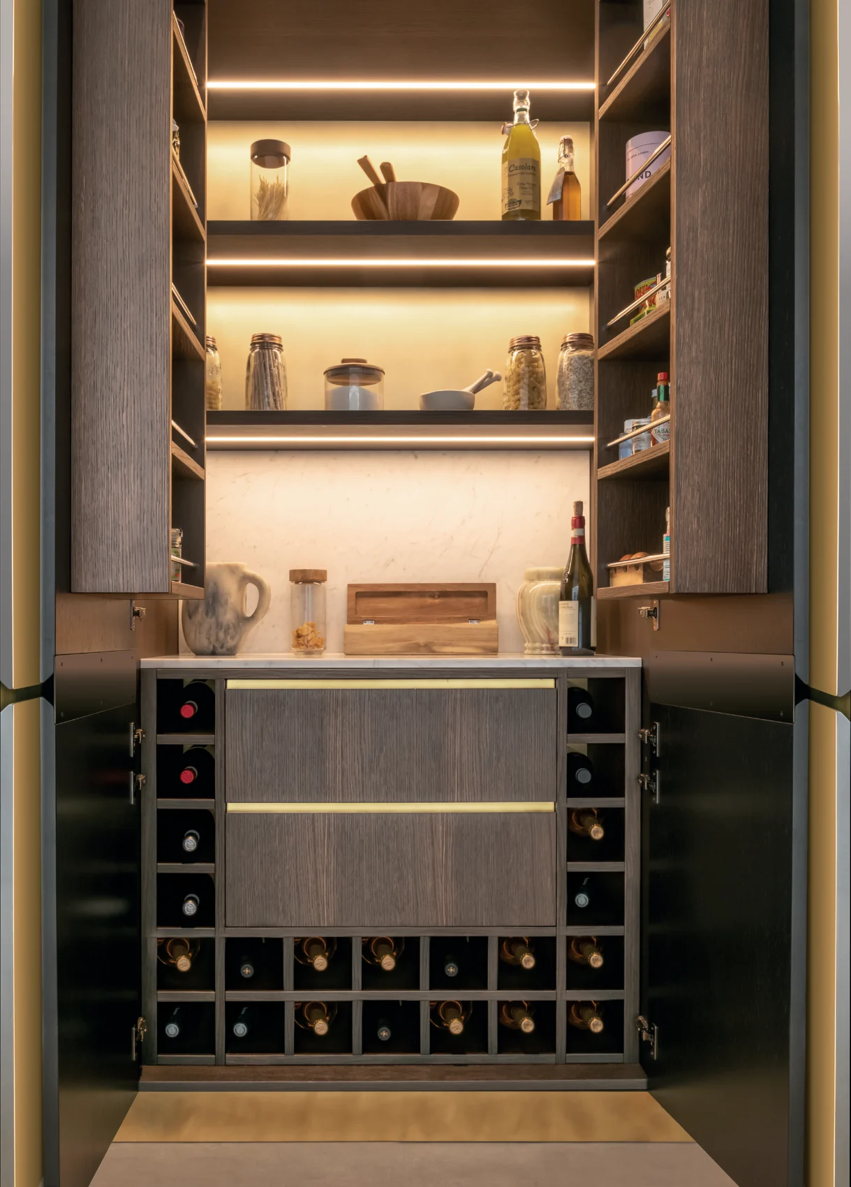 Westover: bespoke interior, materials and joinery , catalogue page 17, image 1