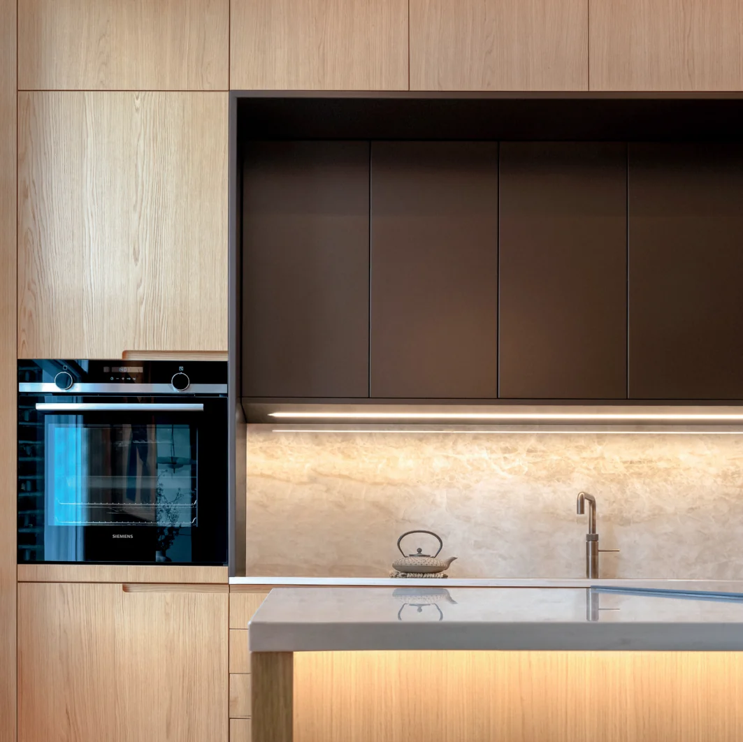 Elm Park Road: bespoke interior, materials and joinery , catalogue page 25, image 1