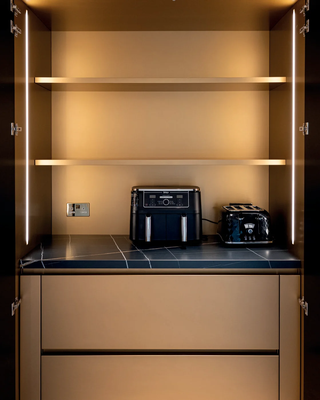 Stable Farm: bespoke interior, materials and joinery , catalogue page 35, image 2